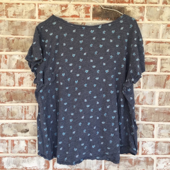 Torrid Cactus Print V-Neck Gray Pocket Tee 3X - Picture 4 of 11